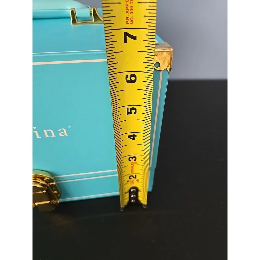 RARE BABY BLUE SUGARFINA HOLDING CASE WITH HANDLE HOLDS 9 CUBE CANDY BOXES